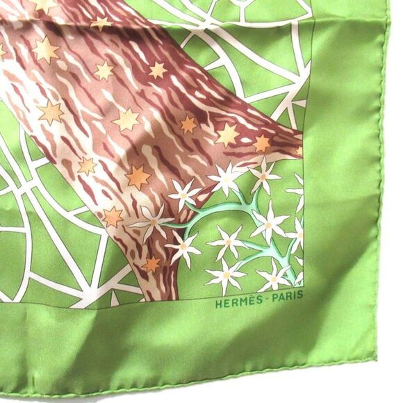 Hermes Kare90 AXIS Mundi World Center Axis Silk Large Scarf Green Ladies Used - Picture 2 of 3